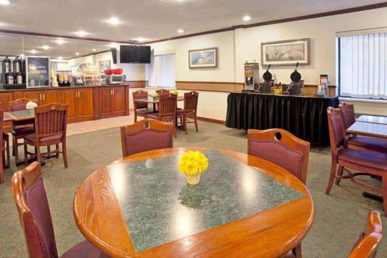 Norwood Inn & Suites Indianapolis East Post Drive Ngoại thất bức ảnh