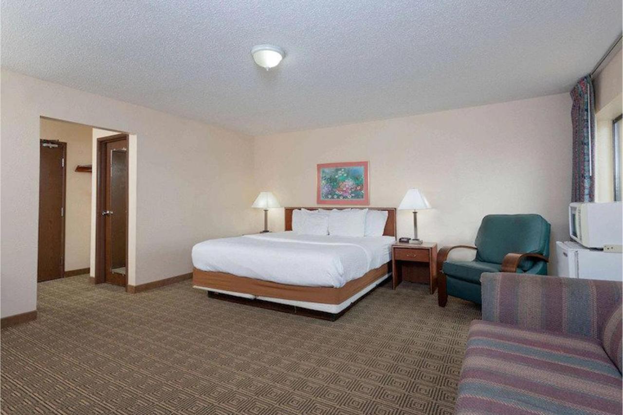 Norwood Inn & Suites Indianapolis East Post Drive Ngoại thất bức ảnh