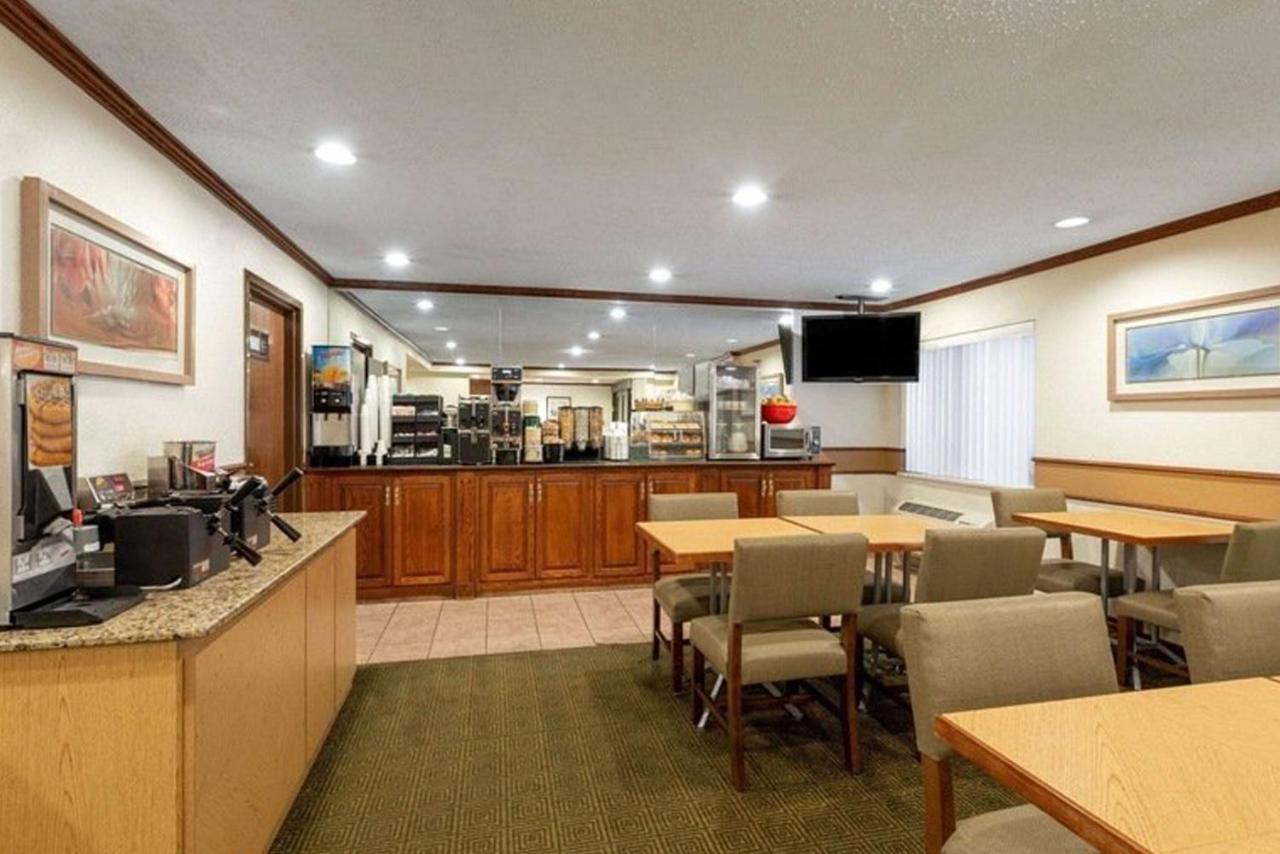 Norwood Inn & Suites Indianapolis East Post Drive Ngoại thất bức ảnh