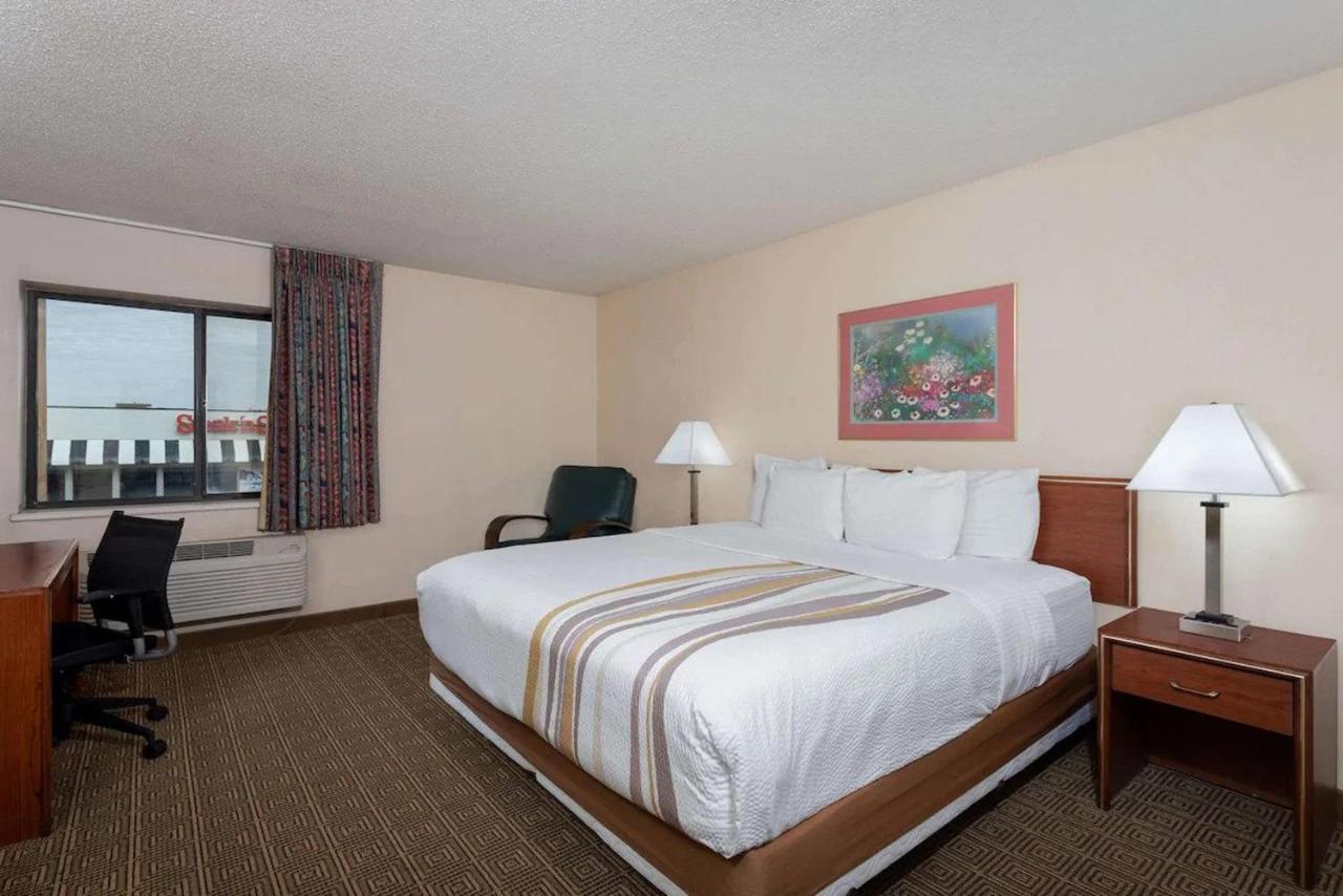 Norwood Inn & Suites Indianapolis East Post Drive Ngoại thất bức ảnh