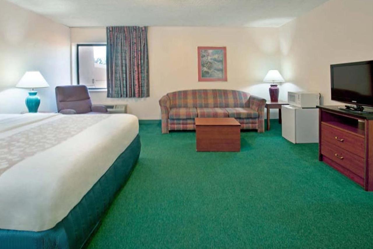 Norwood Inn & Suites Indianapolis East Post Drive Ngoại thất bức ảnh