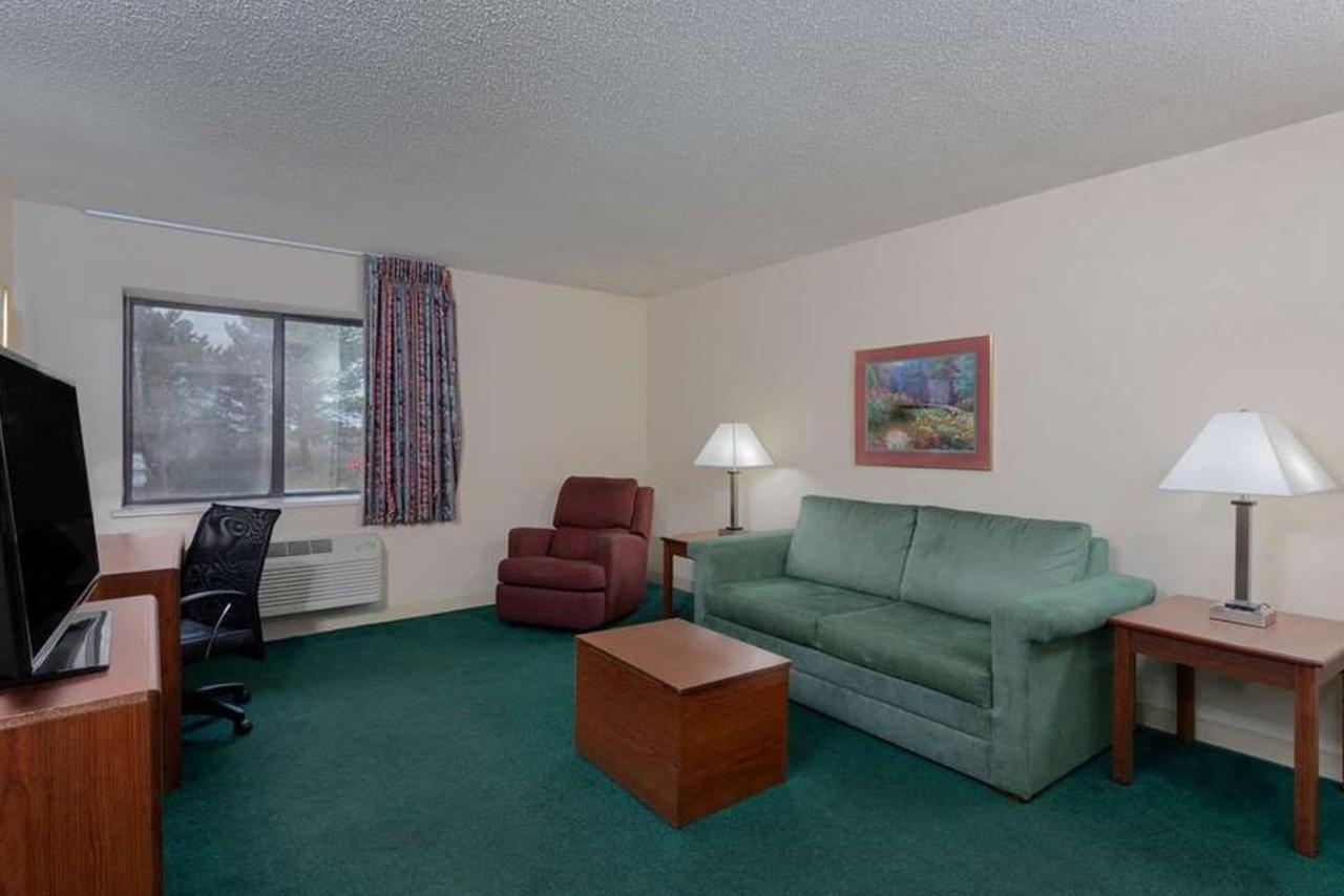 Norwood Inn & Suites Indianapolis East Post Drive Ngoại thất bức ảnh