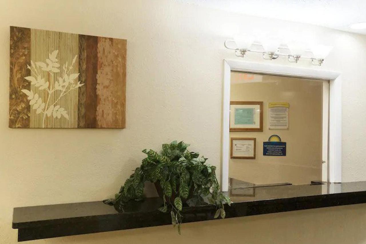 Norwood Inn & Suites Indianapolis East Post Drive Ngoại thất bức ảnh