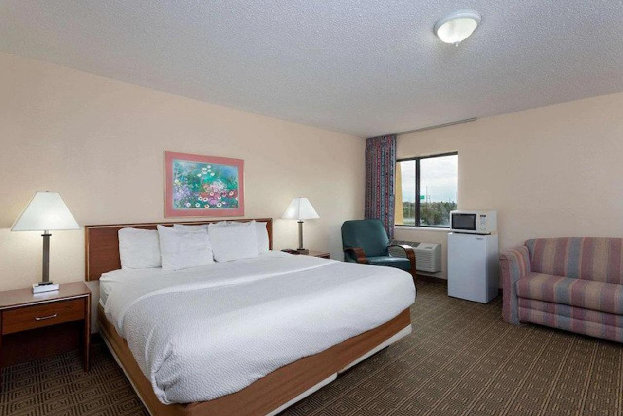 Norwood Inn & Suites Indianapolis East Post Drive Ngoại thất bức ảnh